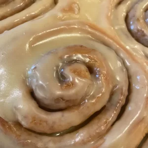 Regular Coffee & Cinnamon Roll